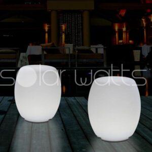 Scaune si mese luminoase cu LED